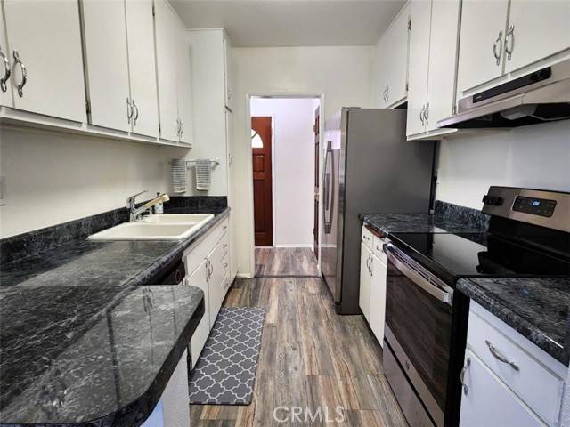 Tarzana, CA 91356,18307 Burbank Boulevard #14