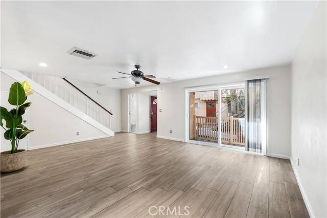 Northridge, CA 91325,17123 Roscoe Boulevard #5