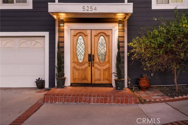 Woodland Hills, CA 91364,5254 Don Pio Drive