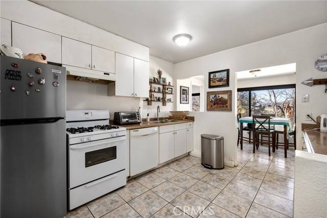 Saugus, CA 91390,37986 Bouquet Canyon Road