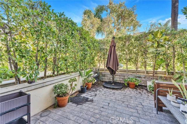 Beverly Hills, CA 90211,227 S Hamilton Drive #111