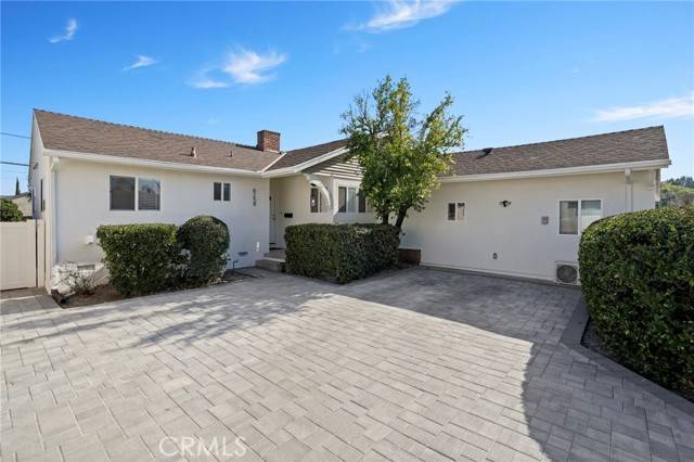 Tarzana, CA 91335,6258 Shirley Avenue