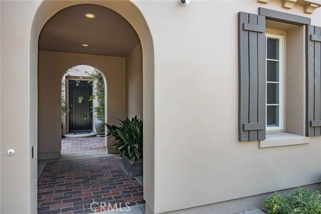 Calabasas, CA 91302,25440 Prado De Las Peras
