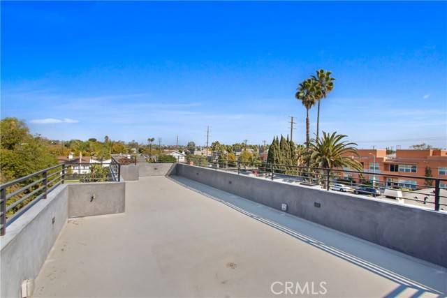 Venice, CA 90291,979 S Lake Street