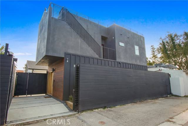 Venice, CA 90291,979 S Lake Street