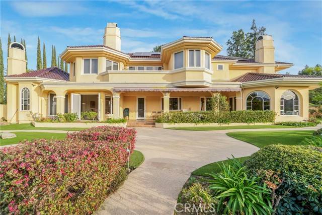 Chatsworth, CA 91311,22537 N Summit Ridge Circle