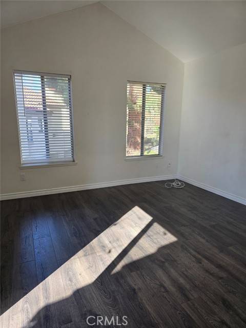 Simi Valley, CA 93063,3306 Darby Street #404