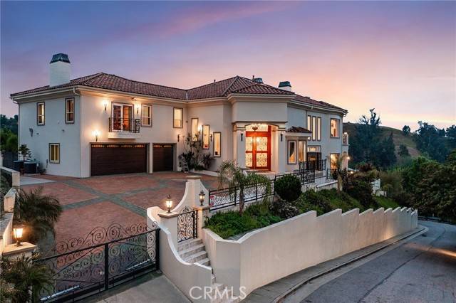 Woodland Hills, CA 91364,22470 Sueno Road