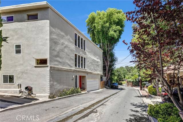 Sherman Oaks, CA 91423,3637 Dixie Canyon Place