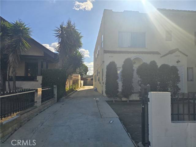 Los Angeles, CA 90037,620 W 41st Place
