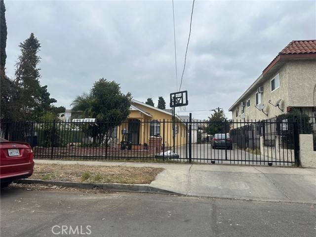 North Hollywood, CA 91605,6935 Morella Avenue