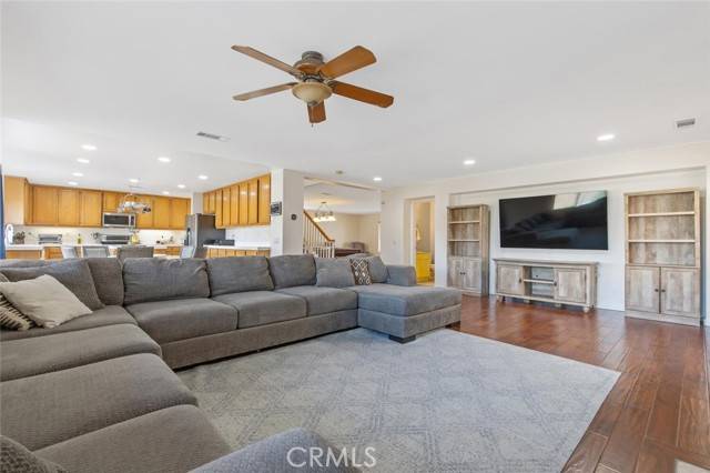 Castaic, CA 91384,32778 The Old Road
