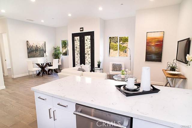 Studio City, CA 91604,3841 Ridgemoor Drive