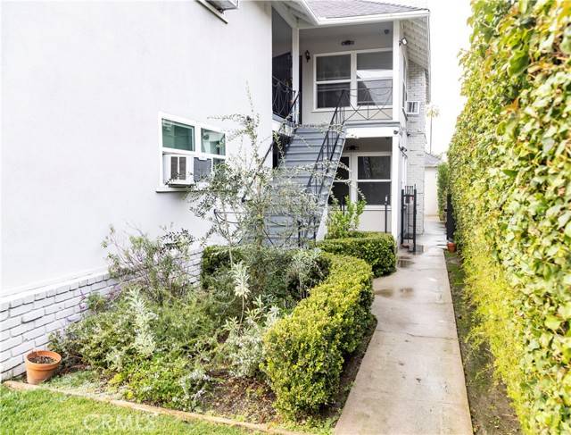 Van Nuys, CA 91406,16011 Victory Boulevard