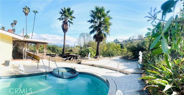 Tarzana, CA 91356,4700 Dunas Lane