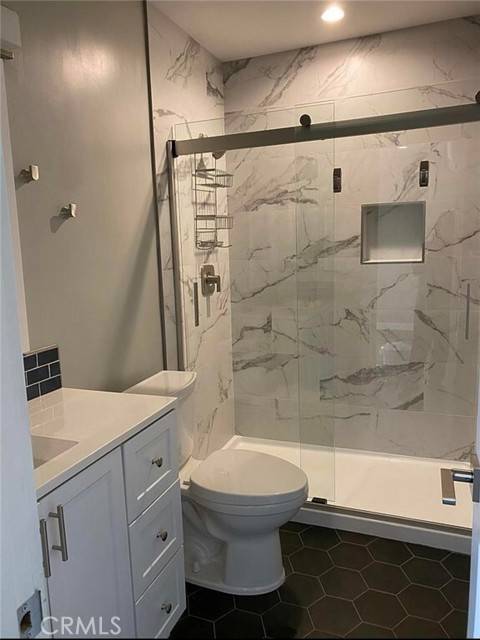 Valencia, CA 91355,23515 Lyons Avenue #S15