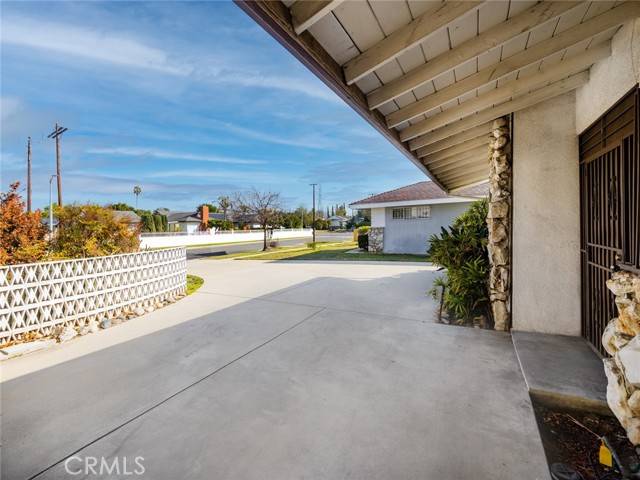 Mission Hills (san Fernando), CA 91345,14814 Blackhawk Street