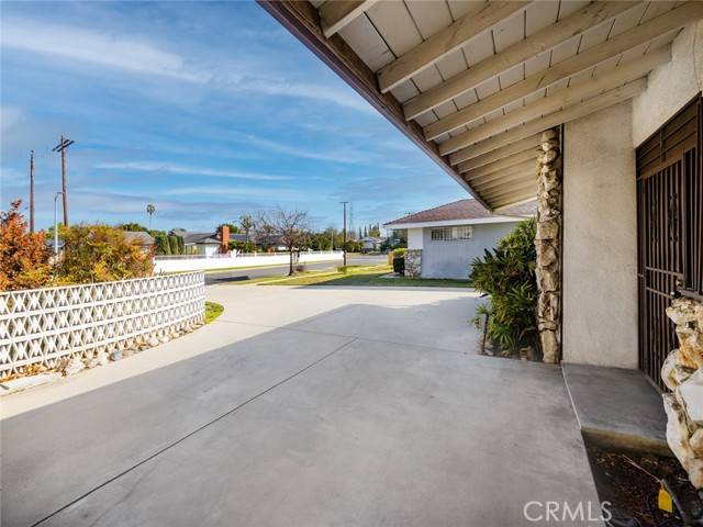 Mission Hills (san Fernando), CA 91345,14814 Blackhawk Street