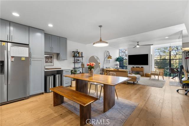 Los Angeles, CA 90068,3880 Fredonia Drive #D