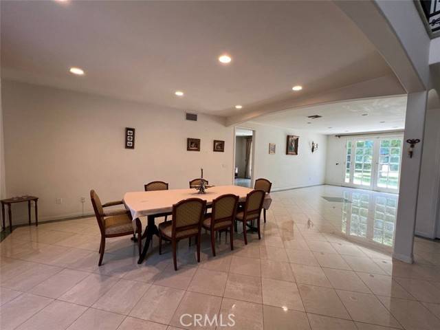 Encino, CA 91436,4751 Haskell Avenue