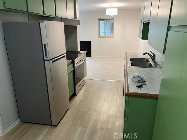 Los Angeles, CA 90039,2929 Waverly Drive #213