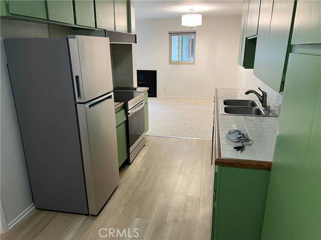 Los Angeles, CA 90039,2929 Waverly Drive #213