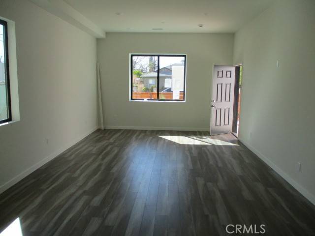 North Hollywood, CA 91601,5622 Willowcrest Avenue