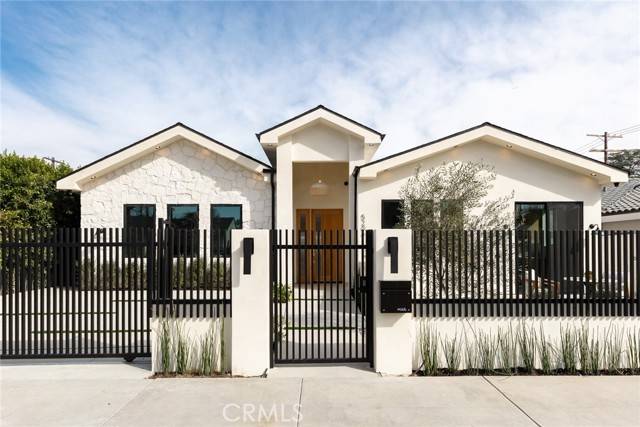Valley Village, CA 91607,5206 Beeman Avenue