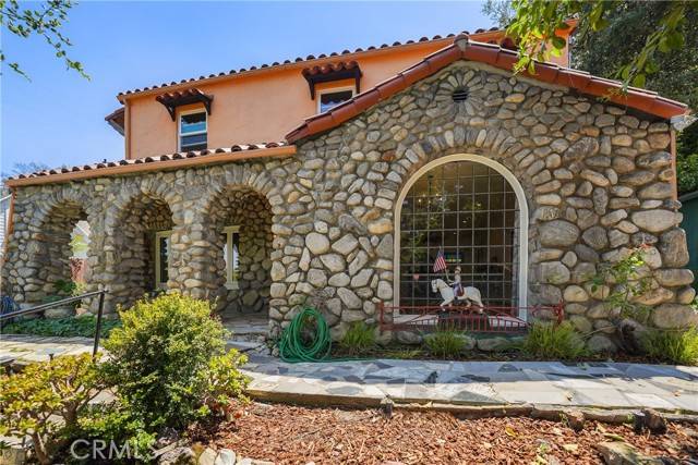 Studio City, CA 91604,11022 Fruitland Drive
