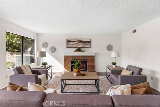 Agoura Hills, CA 91301,29028 Old Carriage Court