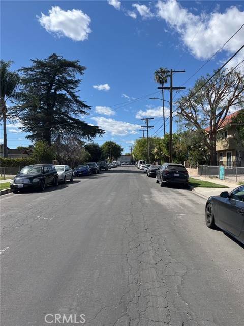 Van Nuys, CA 91401,14021 Bessemer Street