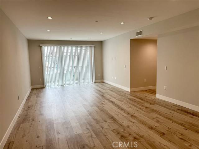 Hollywood, CA 90038,5820 La Mirada Avenue #204