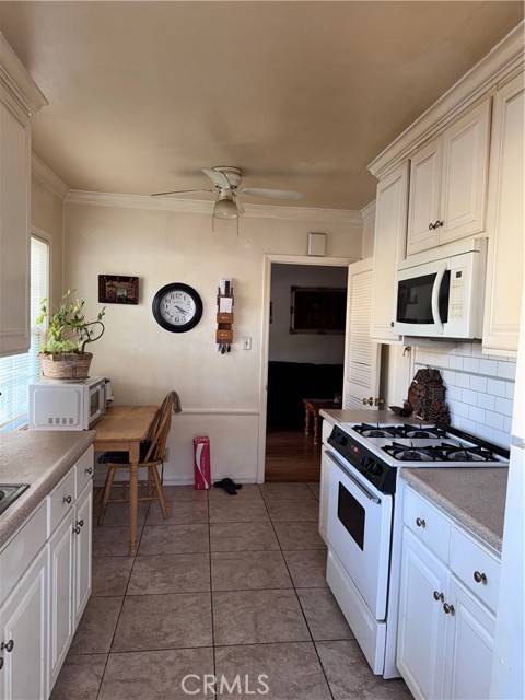 Lake Balboa, CA 91406,16805 Sherman Way