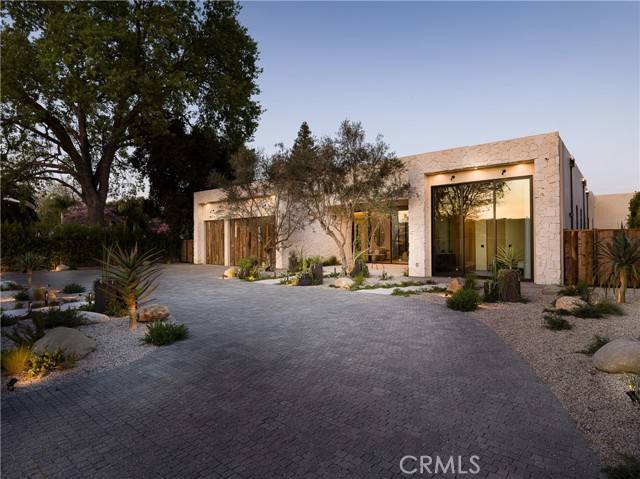 Woodland Hills, CA 91367,5824 Manton Avenue