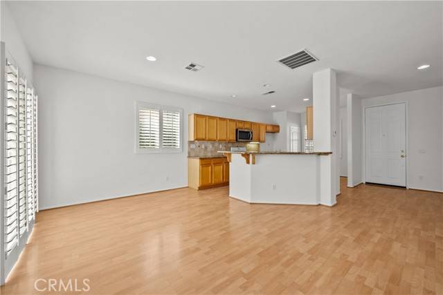 Castaic, CA 91384,29872 Cambridge Avenue