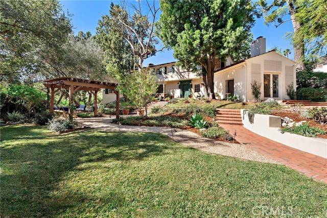 La Canada Flintridge, CA 91011,4127 Chevy Chase Dr.