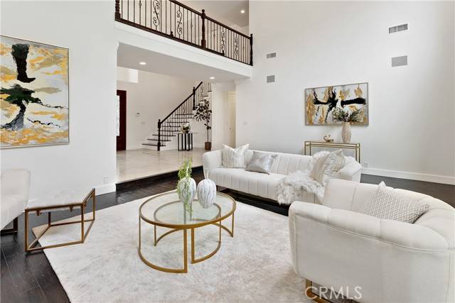 Calabasas, CA 91302,25605 Queenscliff Court