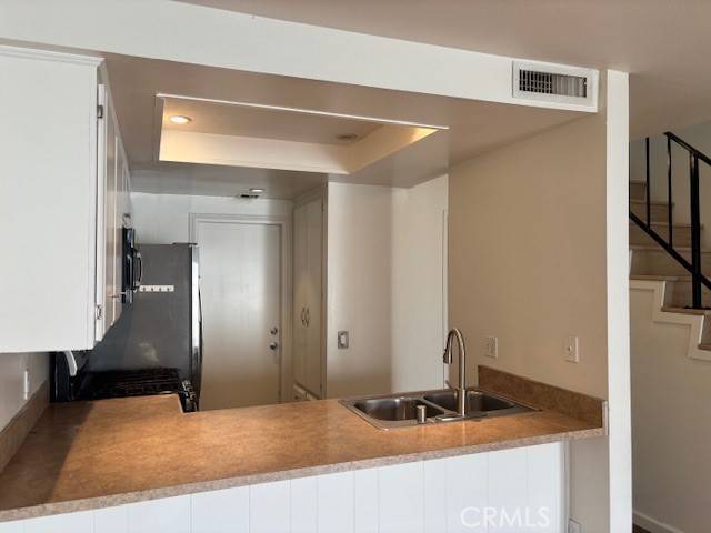 Agoura Hills, CA 91301,5257 Colodny Drive #3