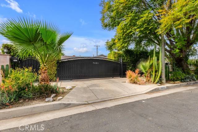 Winnetka, CA 91306,7431 Kelvin Avenue