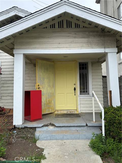 Los Angeles, CA 90025,1702 Colby St