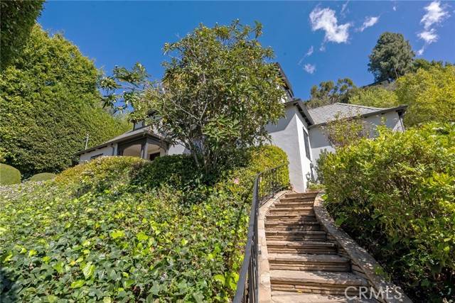 Los Angeles, CA 90069,1270 N Wetherly Drive