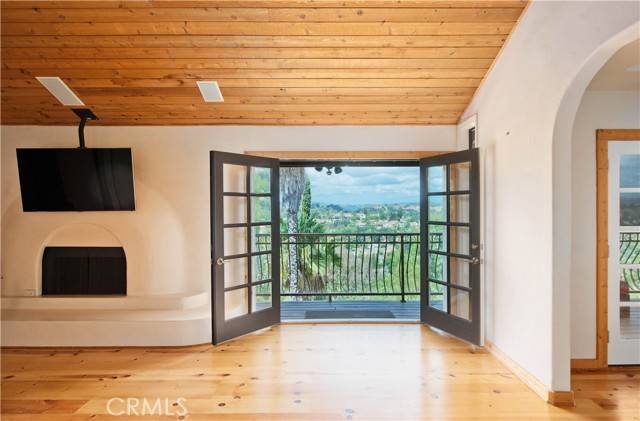 Woodland Hills, CA 91364,4389 San Blas Avenue