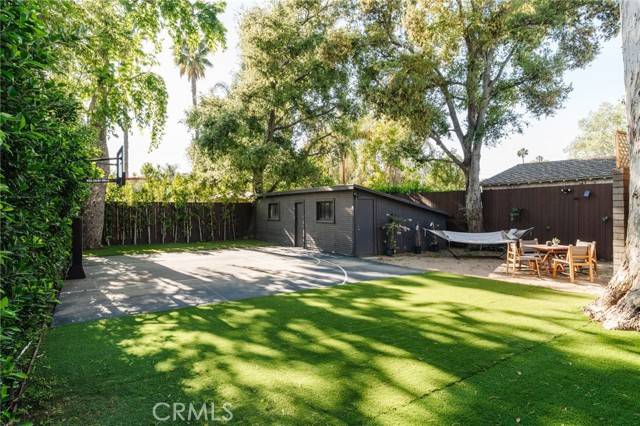 Sherman Oaks, CA 91423,13233 Addison Street