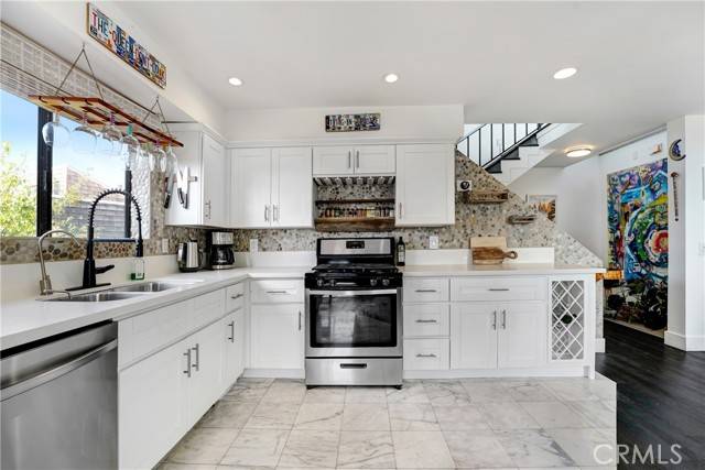 Malibu, CA 90265,29231 Heathercliff Rd. #1