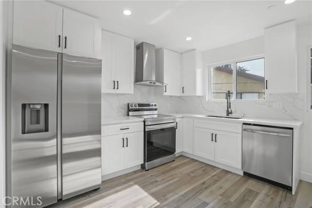 Van Nuys, CA 91401,13906 Hamlin Street