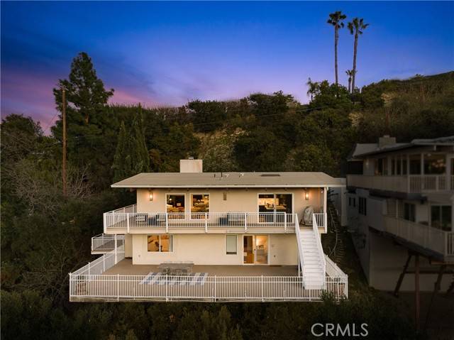 Sherman Oaks, CA 91423,3721 Glenridge Drive