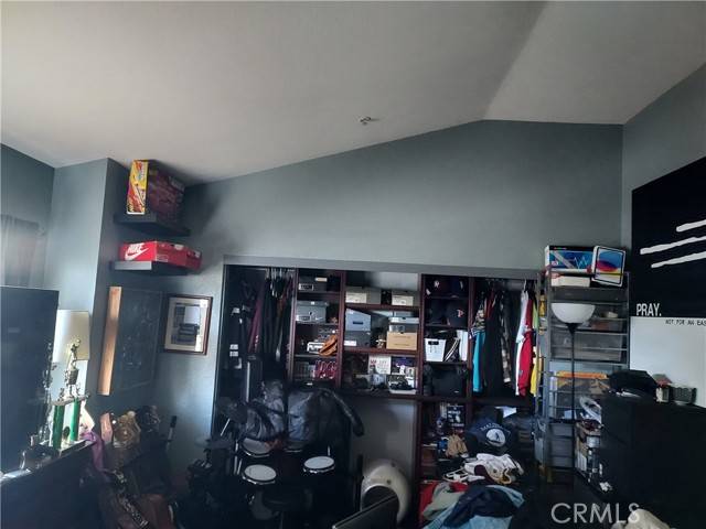 North Hills, CA 91343,8816 Burnet Avenue #9