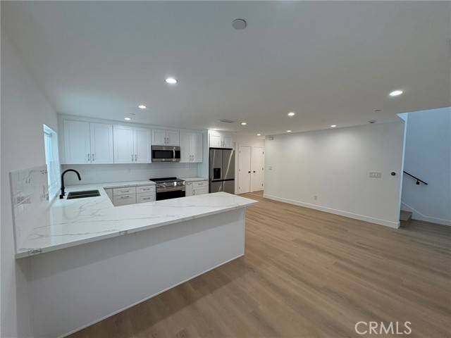 Van Nuys, CA 91401,14167 Calvert Street