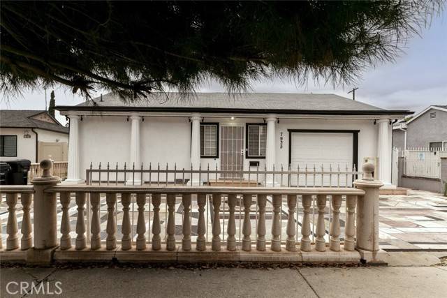 Panorama City, CA 91402,7935 Hazeltine Avenue