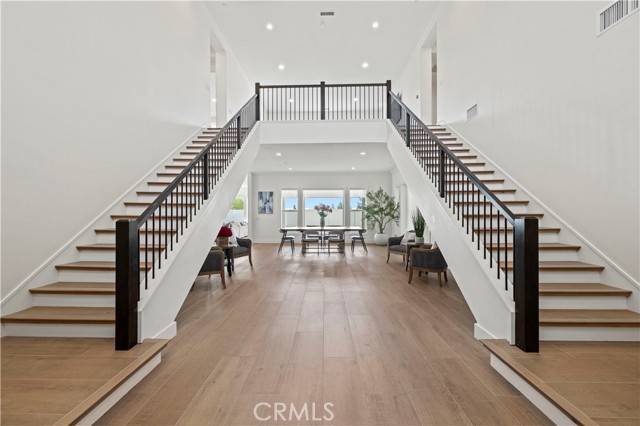 Chatsworth, CA 91311,10542 Wood Briar Court